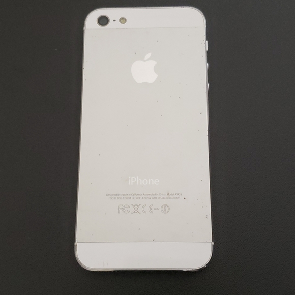 Apple iPhone 5 32gb - Picture 2 of 6